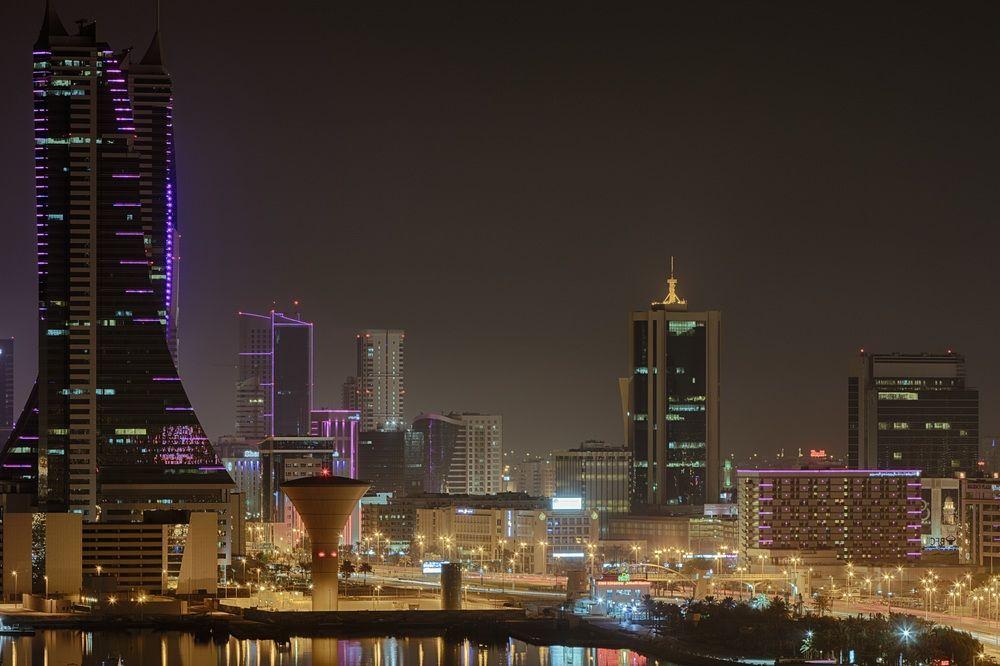 巴林墨丽婷市中心酒店 麦纳麦 外观 照片 Manama skyline