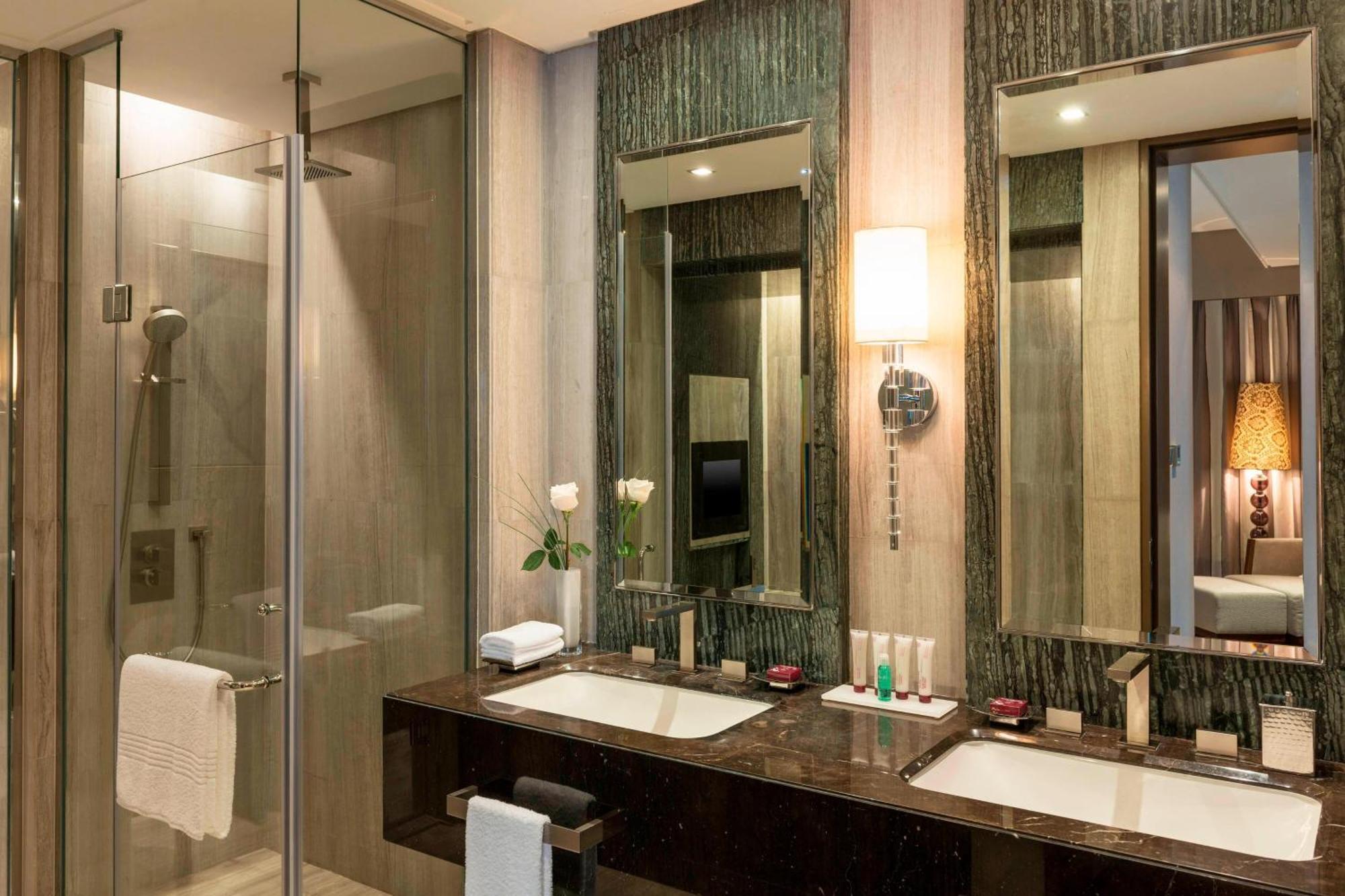 巴林墨丽婷市中心酒店 麦纳麦 外观 照片 Bathroom