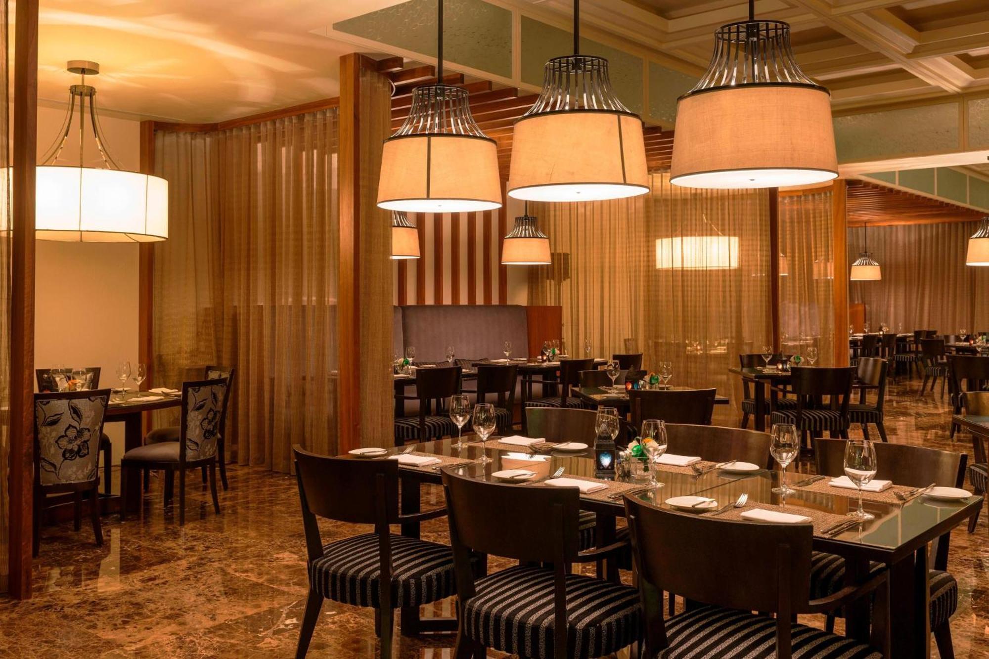 巴林墨丽婷市中心酒店 麦纳麦 外观 照片 The interior of the restaurant
